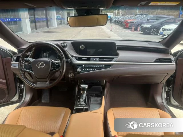 Lexus ES 2021 Серебристо-серый из Китая, фото 6
