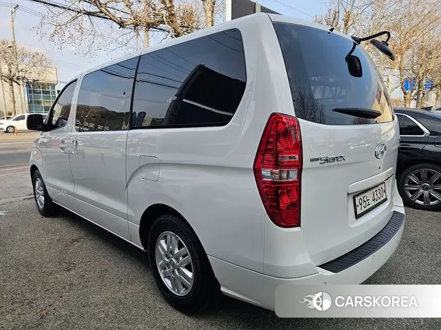 Hyundai The New Grand Starex id 3753421 из Кореи 16