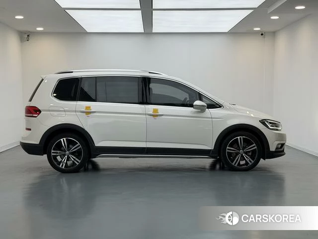 Volkswagen Touran L id 4238176 из Китая 16