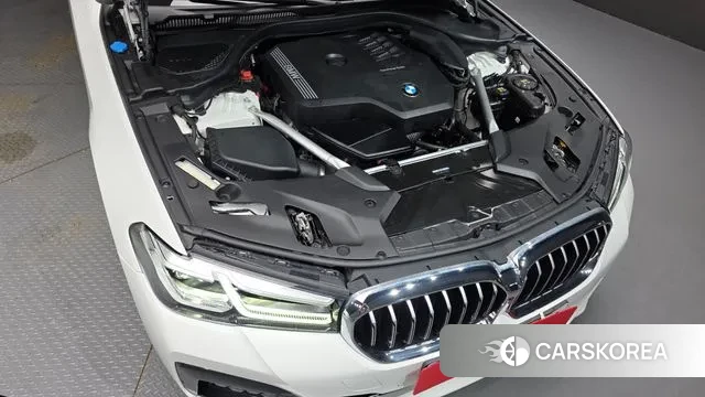 BMW 5 Series (G30) id 3032840 из Кореи 16