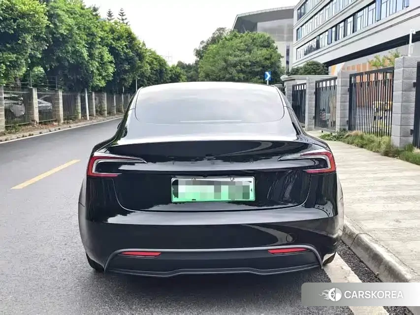 Tesla Model 3 2024 Черный из Китая, фото 6