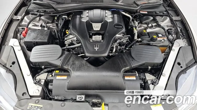 Maserati Quattroporte id 2876258 из Кореи 16