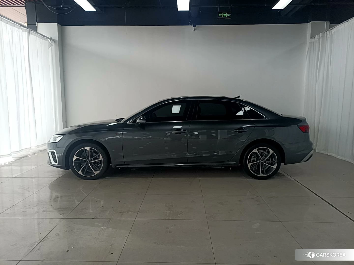 Audi A4L id 4461324 из Китая 16