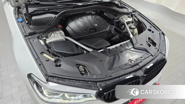 BMW 5 Series (G30) id 3408313 из Кореи 16