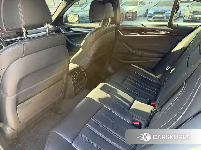 BMW 5 Series (G30) 2022 Серый из Кореи, фото 6