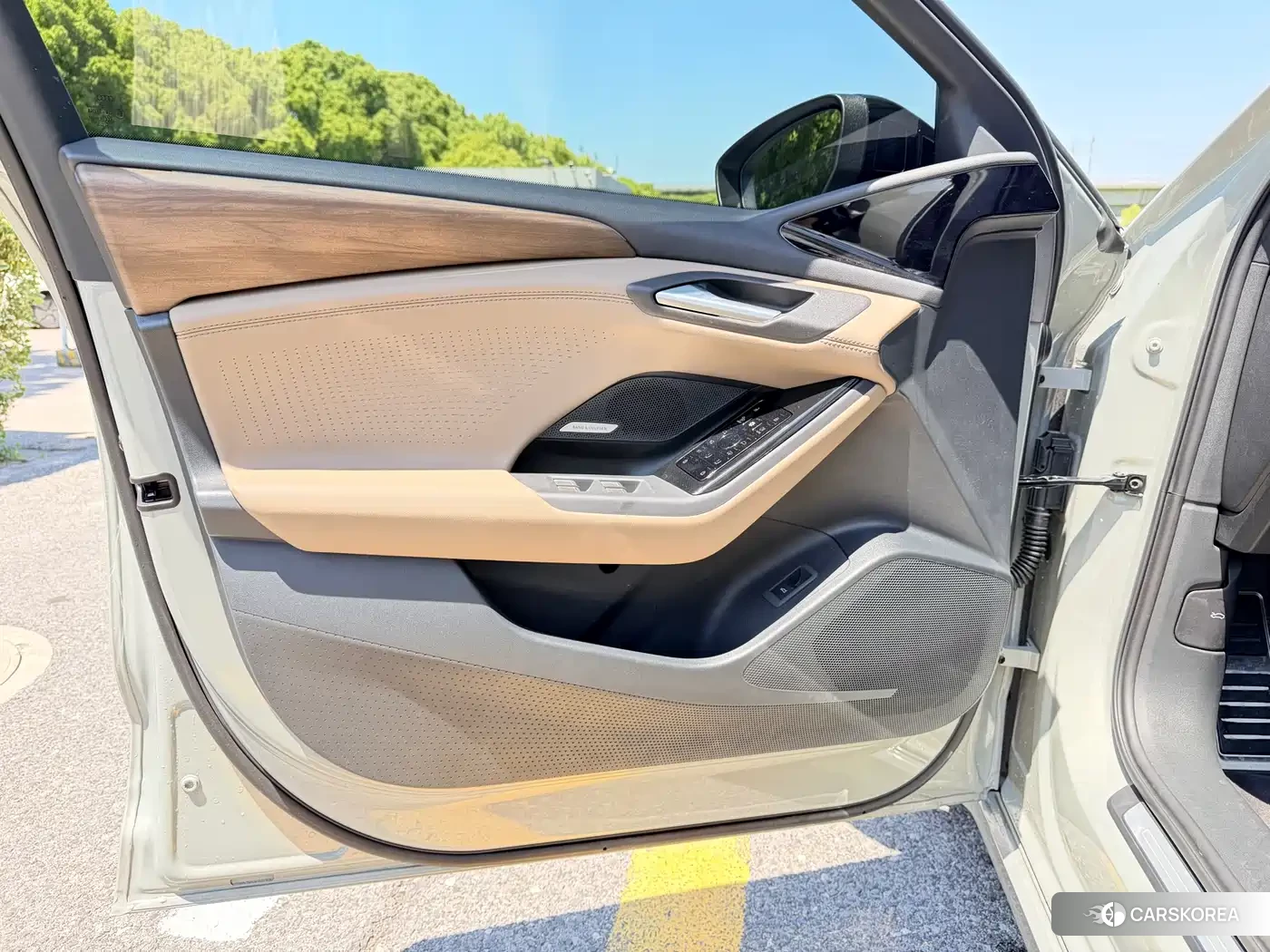 Audi A6L e-tron id 4514213 из Китая 10