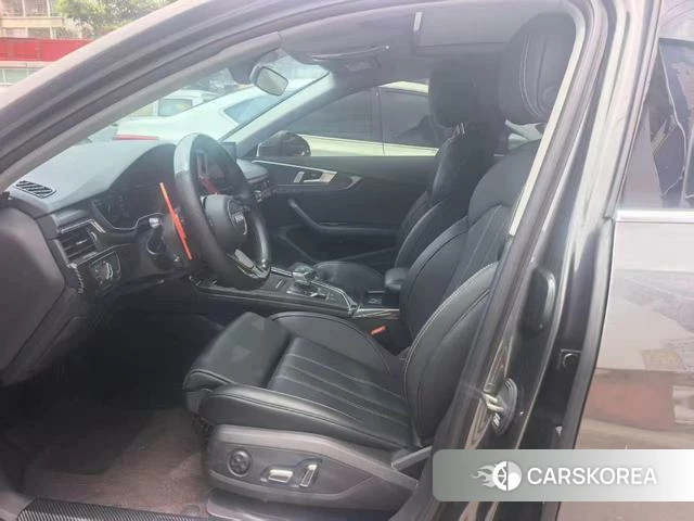 Audi A4L 2024 Темно-серый из Китая, фото 6