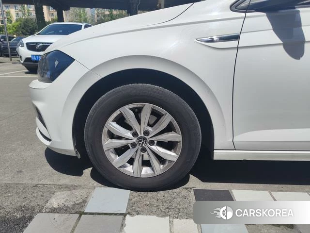 Volkswagen Polo 2022 Белый из Китая, фото 6