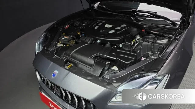 Maserati Quattroporte id 3220287 из Кореи 16