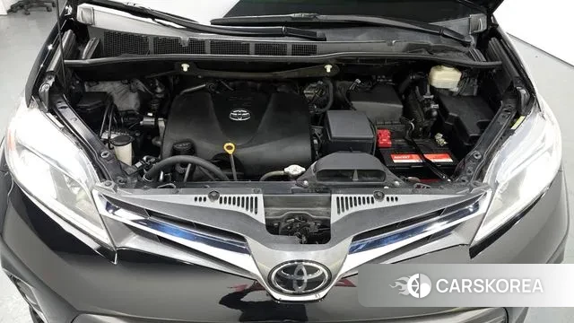 Toyota Sienna id 3708901 из Кореи 16