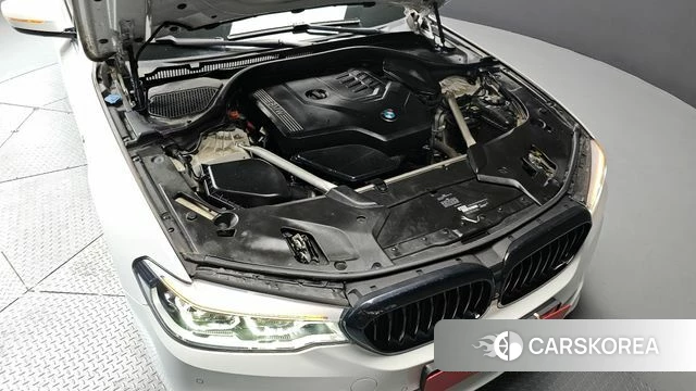 BMW 5 Series (G30) id 4284439 из Кореи 31