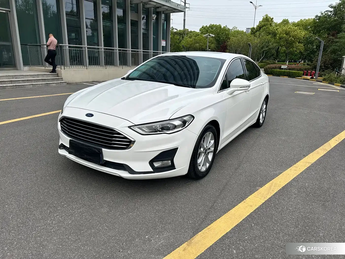 Ford Mondeo 2021 Белый из Китая, фото 6