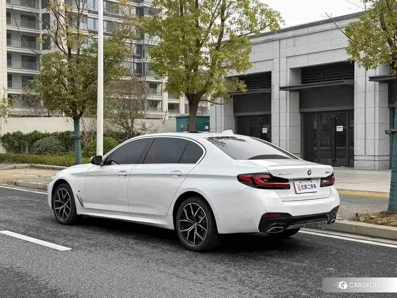 BMW 5 series 2023 Белый из Китая, фото 6