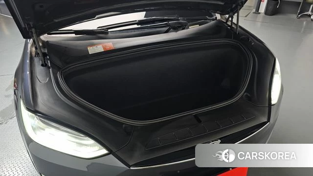 Tesla Model X id 4587223 из Кореи 16