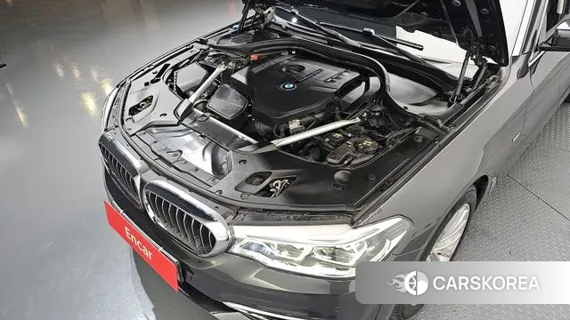 BMW 5 Series (G30) id 3728672 из Кореи 16