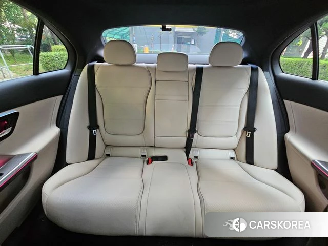 Mercedes-Benz C-Class W206 2023 Белый из Кореи, фото 6