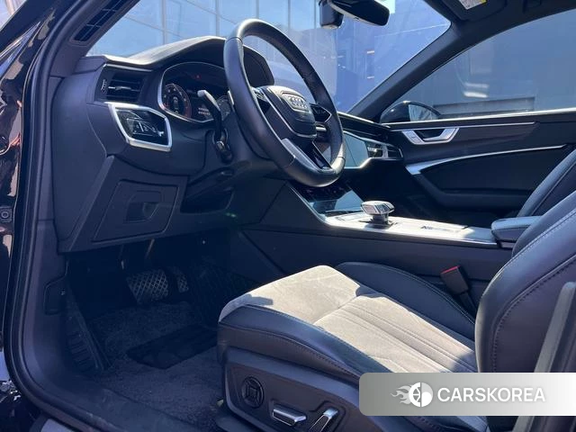 Audi A6L id 4299829 из Китая 7