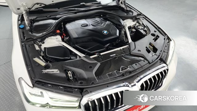 BMW 5 Series (G30) id 3832957 из Кореи 16