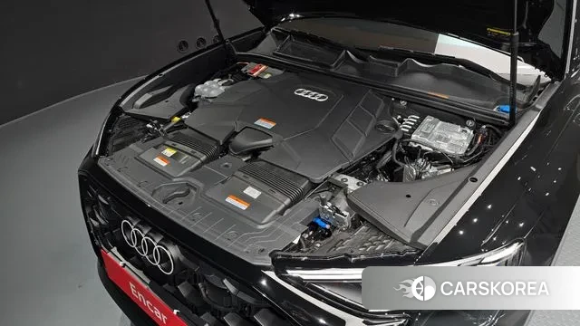 Audi Q8 (4M) id 3599354 из Кореи 16