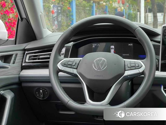 Volkswagen Sagitar id 4290761 из Китая 16