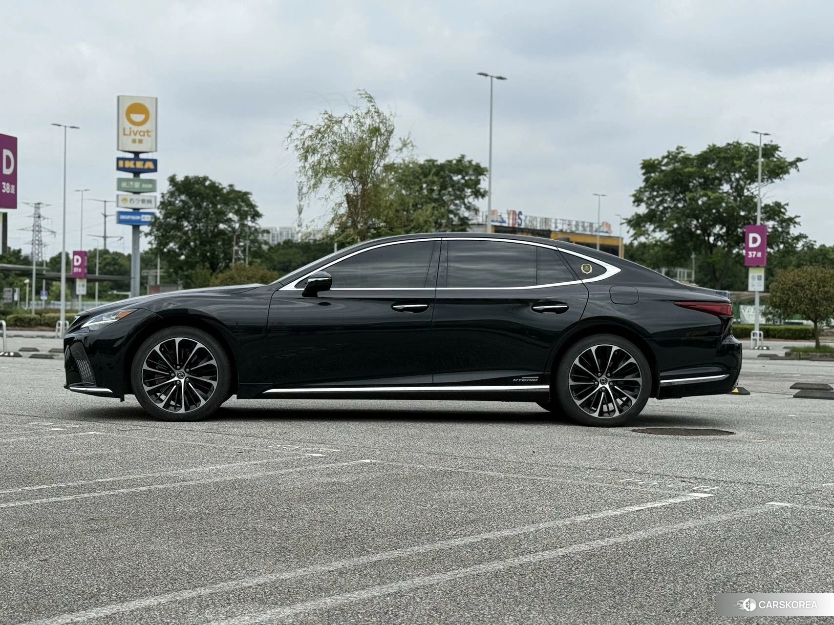 Lexus LS id 4504907 из Китая 11