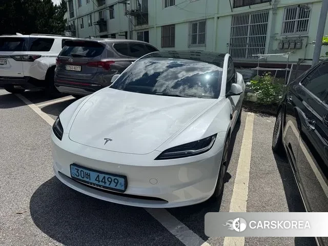 Tesla Model 3 2024 Белый из Кореи, фото 6