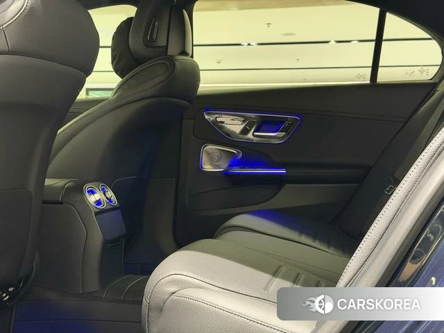 Mercedes-Benz Class C id 4321428 из Китая 12