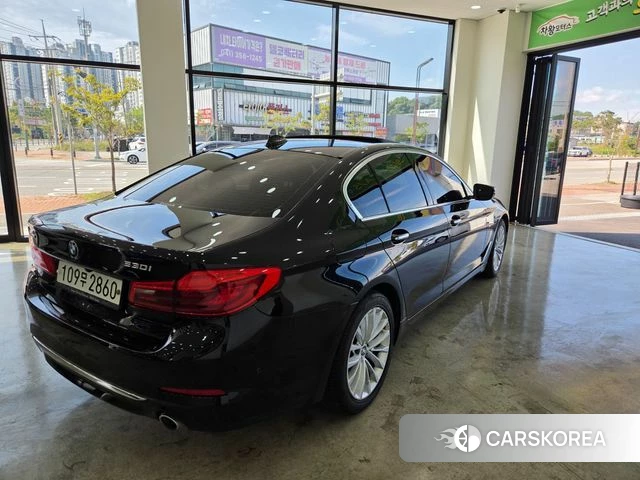 BMW 5 Series (G30) id 4930931 из Кореи 14