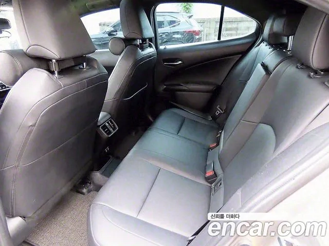 Lexus UX250h id 2956655 из Кореи 16