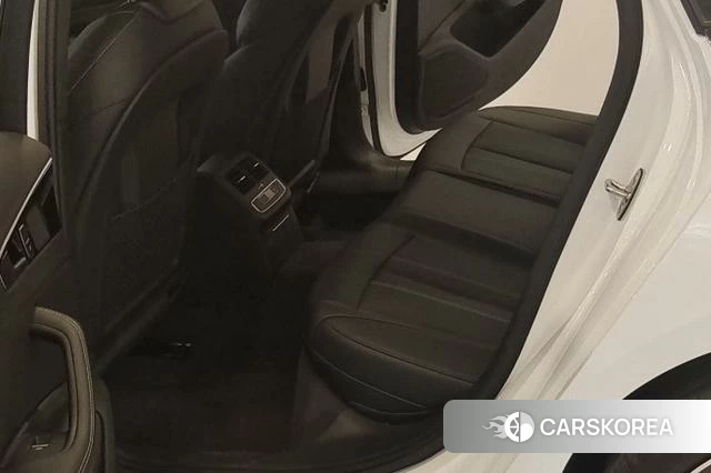 Audi A4L id 4205615 из Китая 13