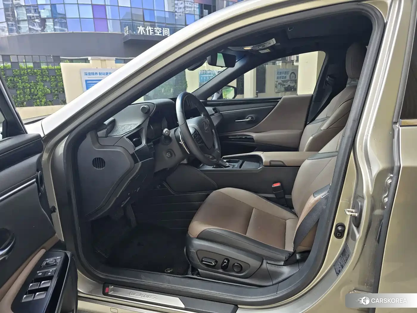 Lexus ES 2024 Silver/gray из Китая, фото 6