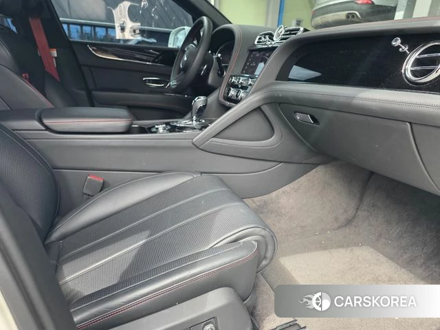 Bentley Bentayga 2024 Белый из Кореи, фото 6