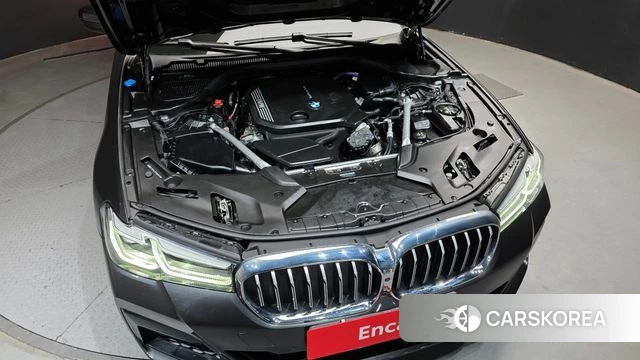 BMW 5 Series (G30) id 3798890 из Кореи 16