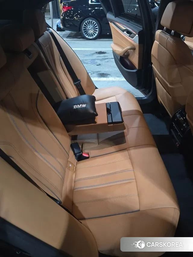 BMW 5 Series (G30) id 2900738 из Кореи 9