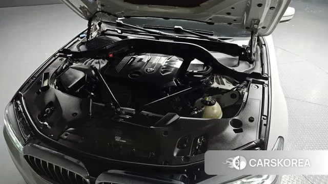 BMW 5 Series (G30) id 3380830 из Кореи 16