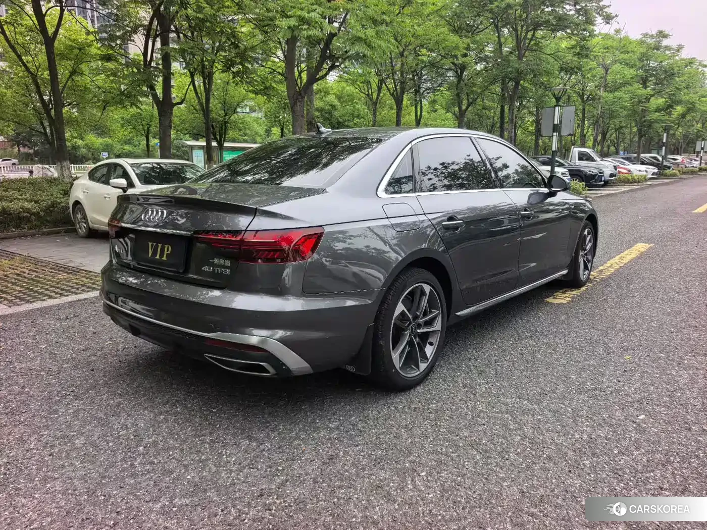Audi A4L 2024 Silver/gray из Китая, фото 6