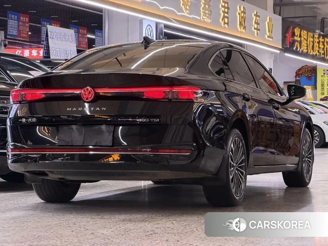 Volkswagen Magotan 2024 Черный из Китая, фото 6