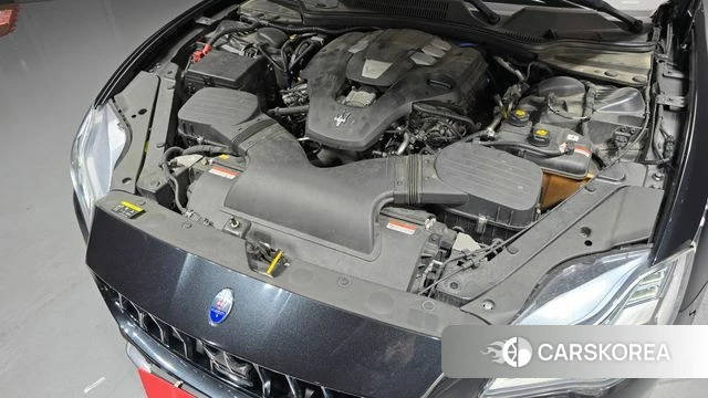 Maserati Quattroporte id 4331314 из Кореи 28