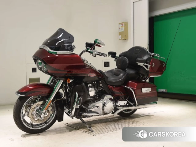 Harley-Davidson Road Glide FLTRUSE1800 CVO 2011 из Японии, фото 3