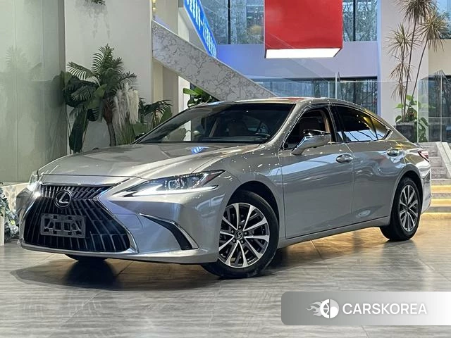 Lexus ES id 4261217 из Китая 12