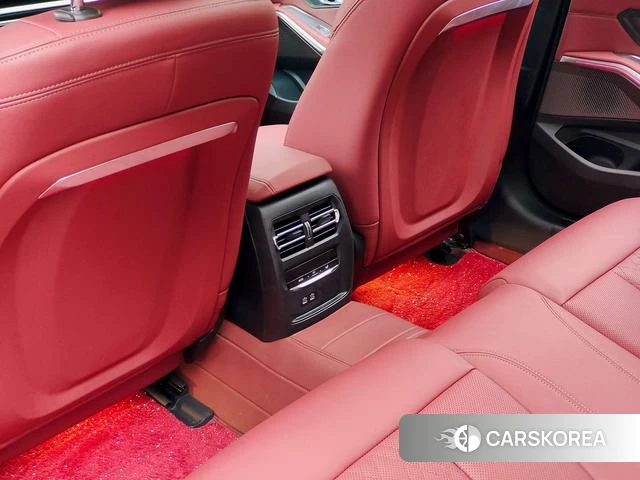 BMW i3 2024 Черный из Китая, фото 6