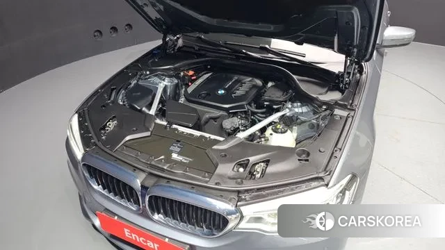 BMW 5 Series (G30) id 3626536 из Кореи 16