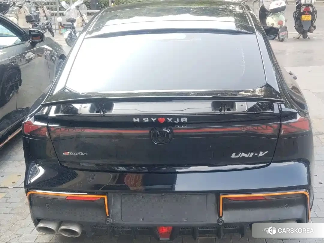 Chang'an Changan UNI-V id 4577574 из Китая 8