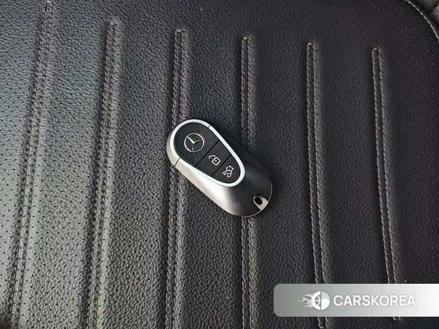 Mercedes-Benz Class C id 4297417 из Китая 20