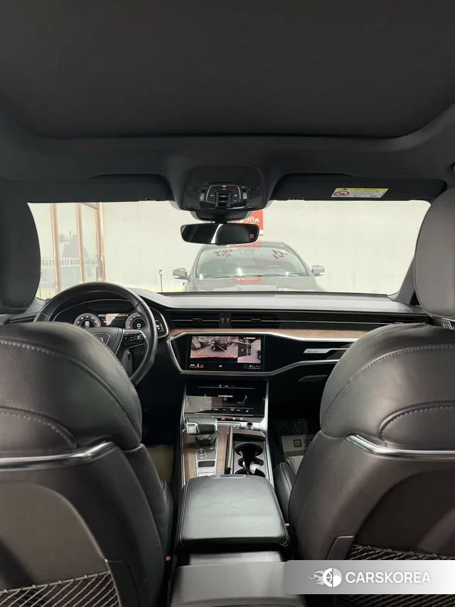 Audi A6L id 3907894 из Китая 9