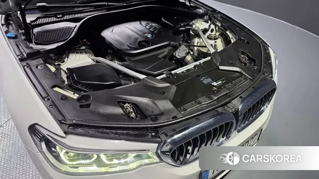 BMW 5 Series (G30) id 3778819 из Кореи 16