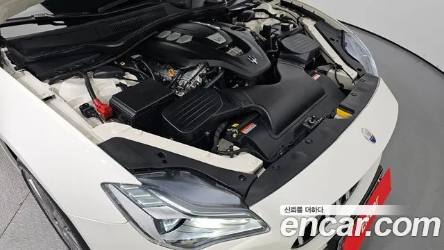 Maserati Quattroporte id 2425652 из Кореи 16