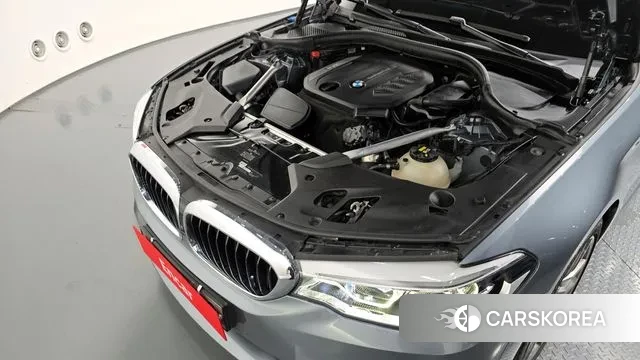 BMW 5 Series (G30) id 3220499 из Кореи 16