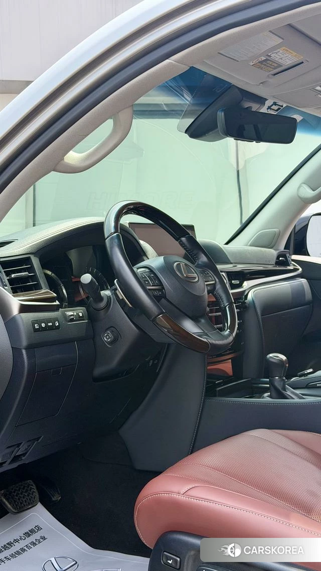 Lexus LX id 4342106 из Китая 25