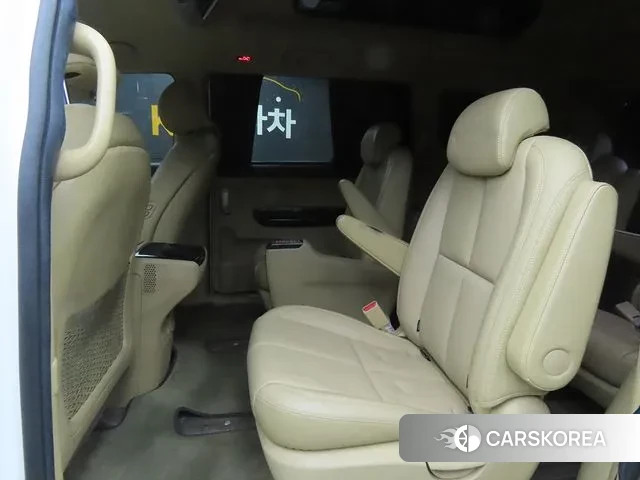 Kia The New Carnival id 3514828 из Кореи 16